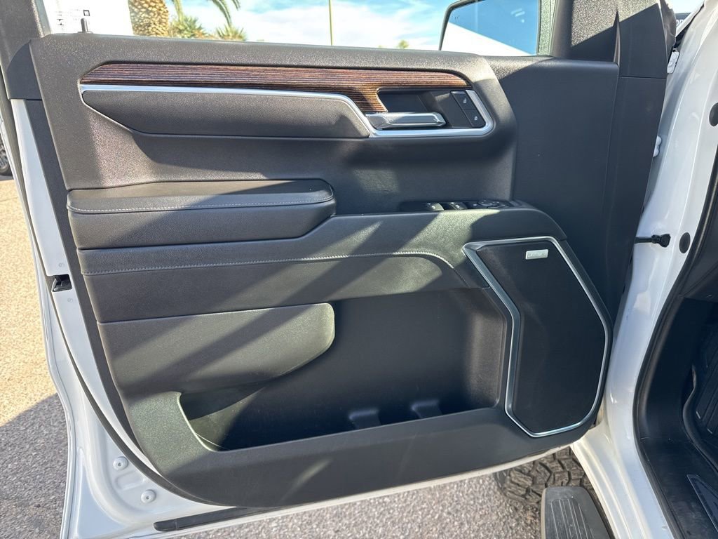 Used 2022 GMC Sierra 1500 Elevation w/ Elevation Premium Package image 9