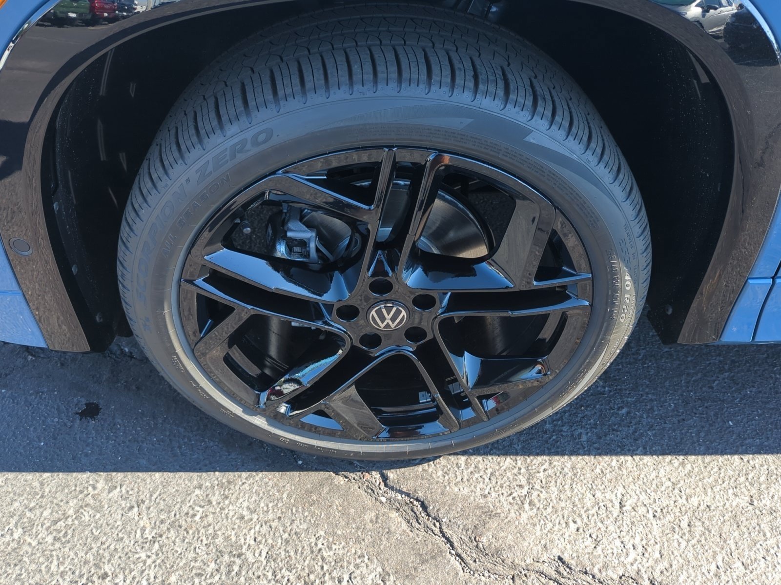 New 2026 Volkswagen Tiguan SE R-Line FWD image 25