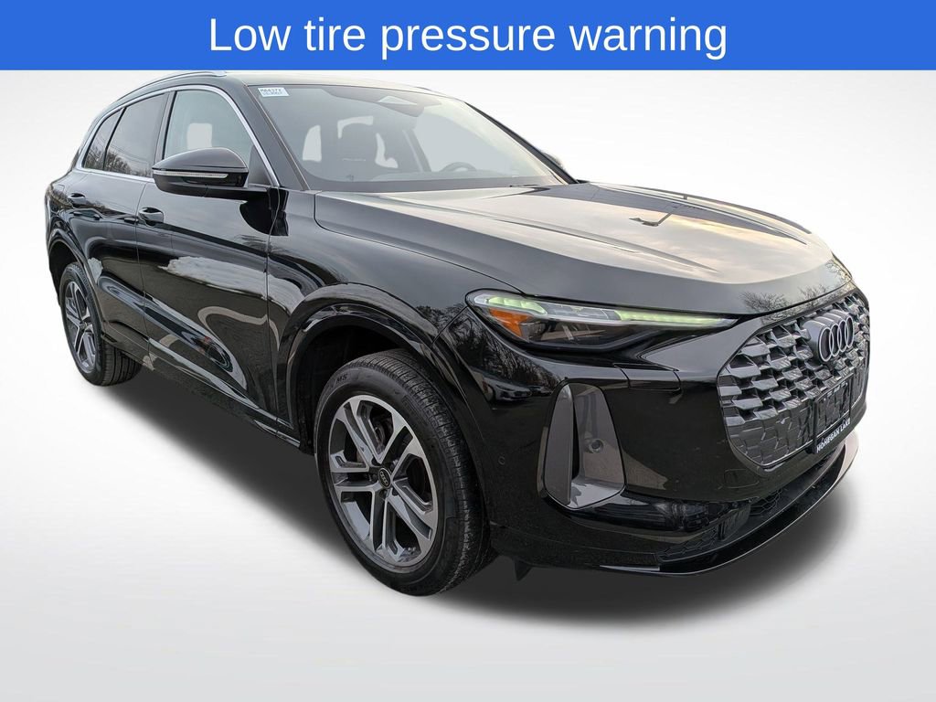 Used 2025 Audi Q5 Premium Plus w/ Premium Plus image 8