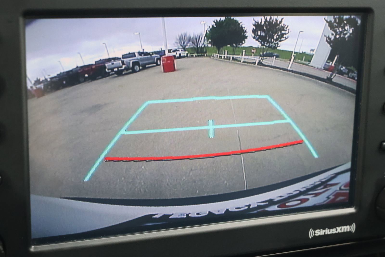Used 2022 Toyota RAV4 LE FWD image 3