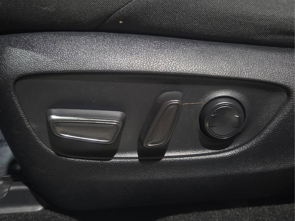 Certified 2024 Toyota RAV4 SE w/ Convenience Package AWD/4WD image 19