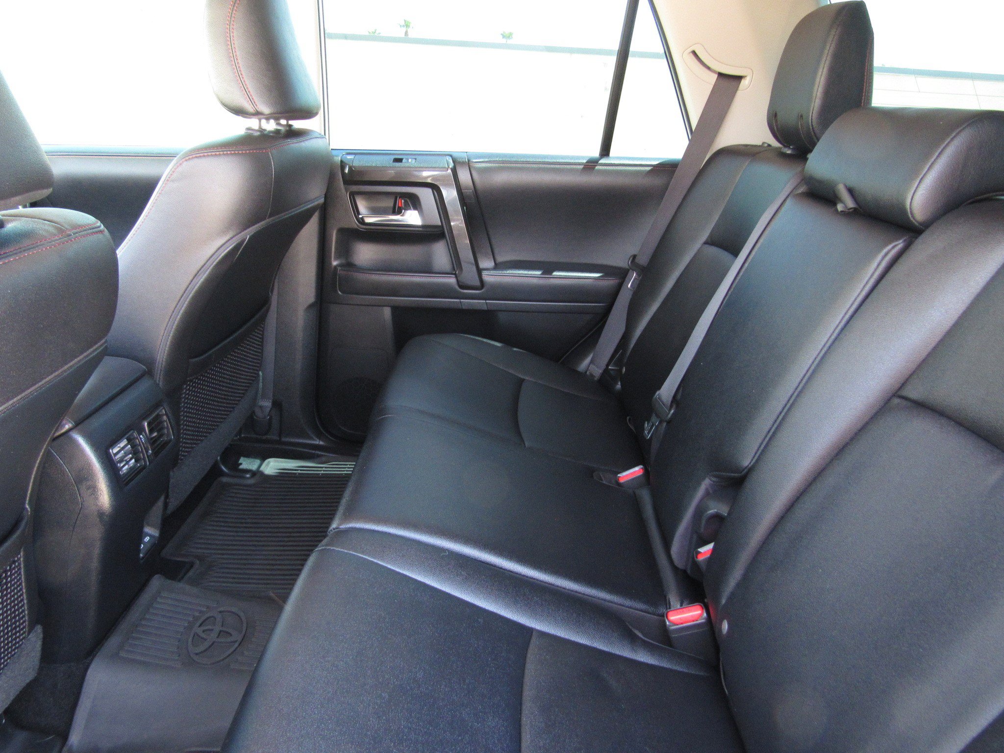 Used 2023 Toyota 4Runner TRD Off-Road Premium w/ Moonroof Package AWD/4WD image 14