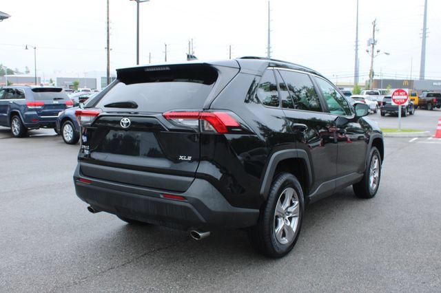 Used 2022 Toyota RAV4 XLE FWD image 40