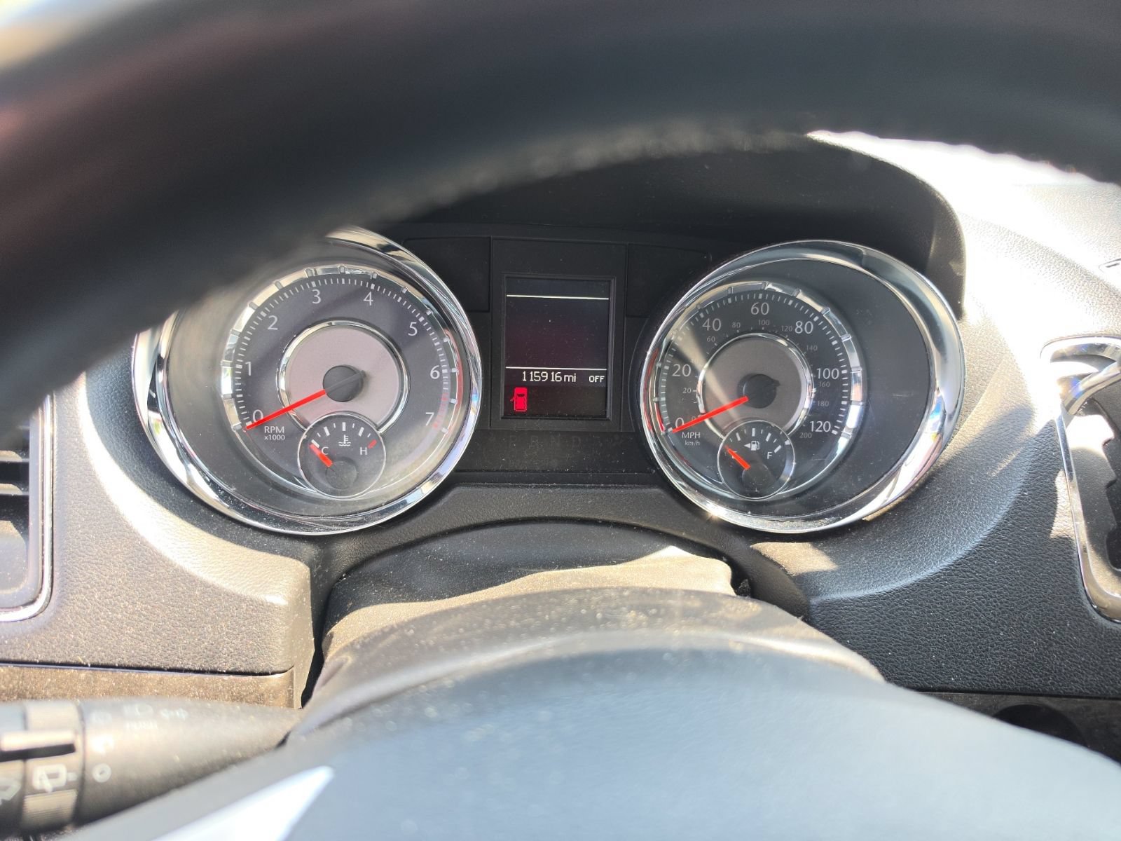 Used 2014 Chrysler Town & Country Touring FWD image 6