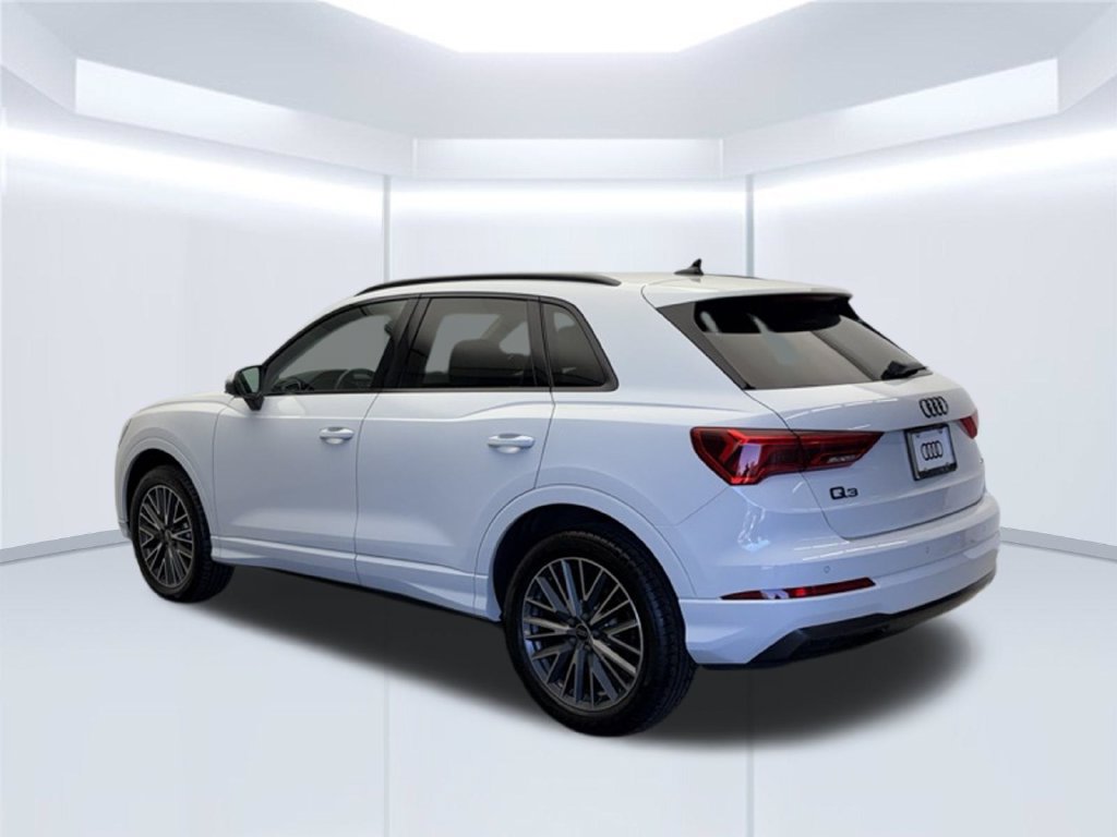 Used 2024 Audi Q3 2.0T Premium Plus w/ Premium Plus Package AWD/4WD image 4