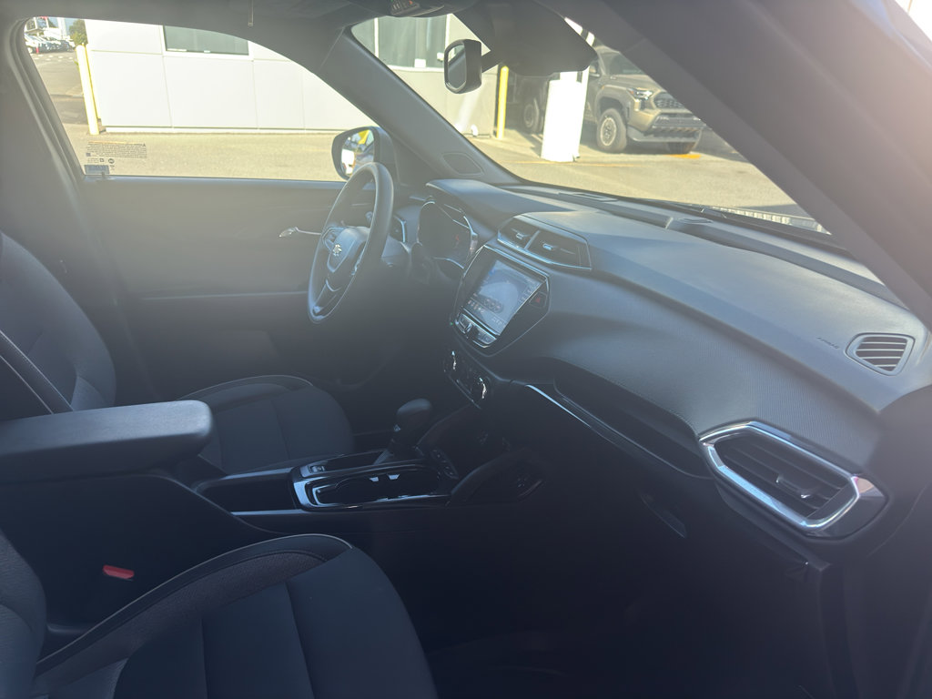 Used 2023 Chevrolet TrailBlazer LT w/ Convenience Package image 26