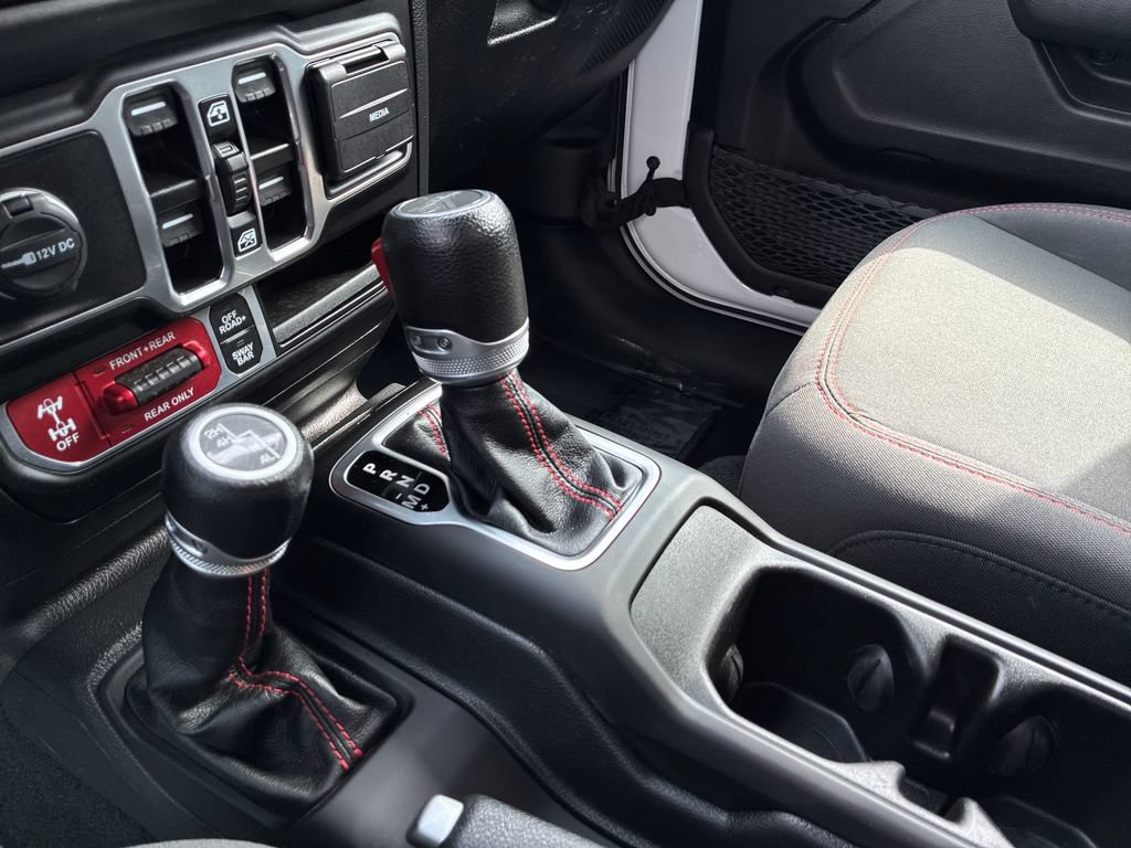 Used 2023 Jeep Gladiator Rubicon w/ Cold Weather Group AWD/4WD image 12
