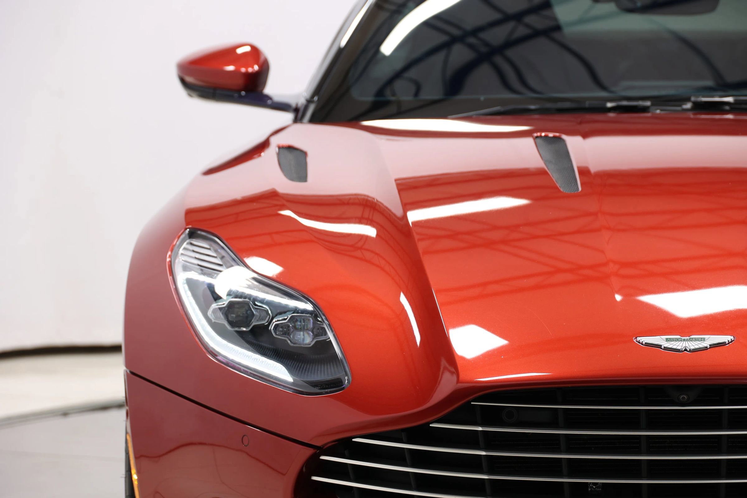 Used 2018 Aston Martin DB11 V12 image 77