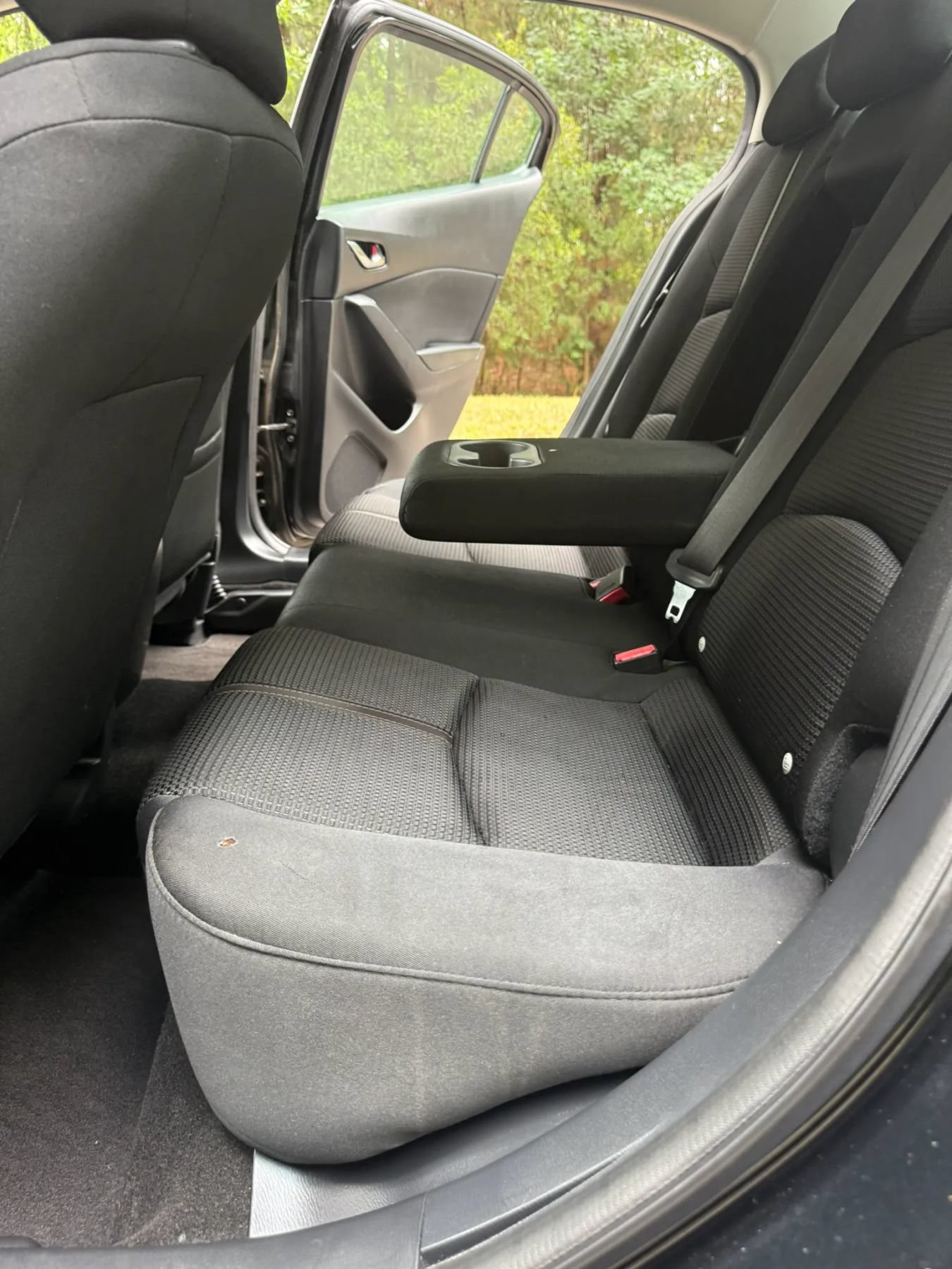 Used 2018 MAZDA MAZDA3 Sport w/ Preferred Equipment Package FWD image 11