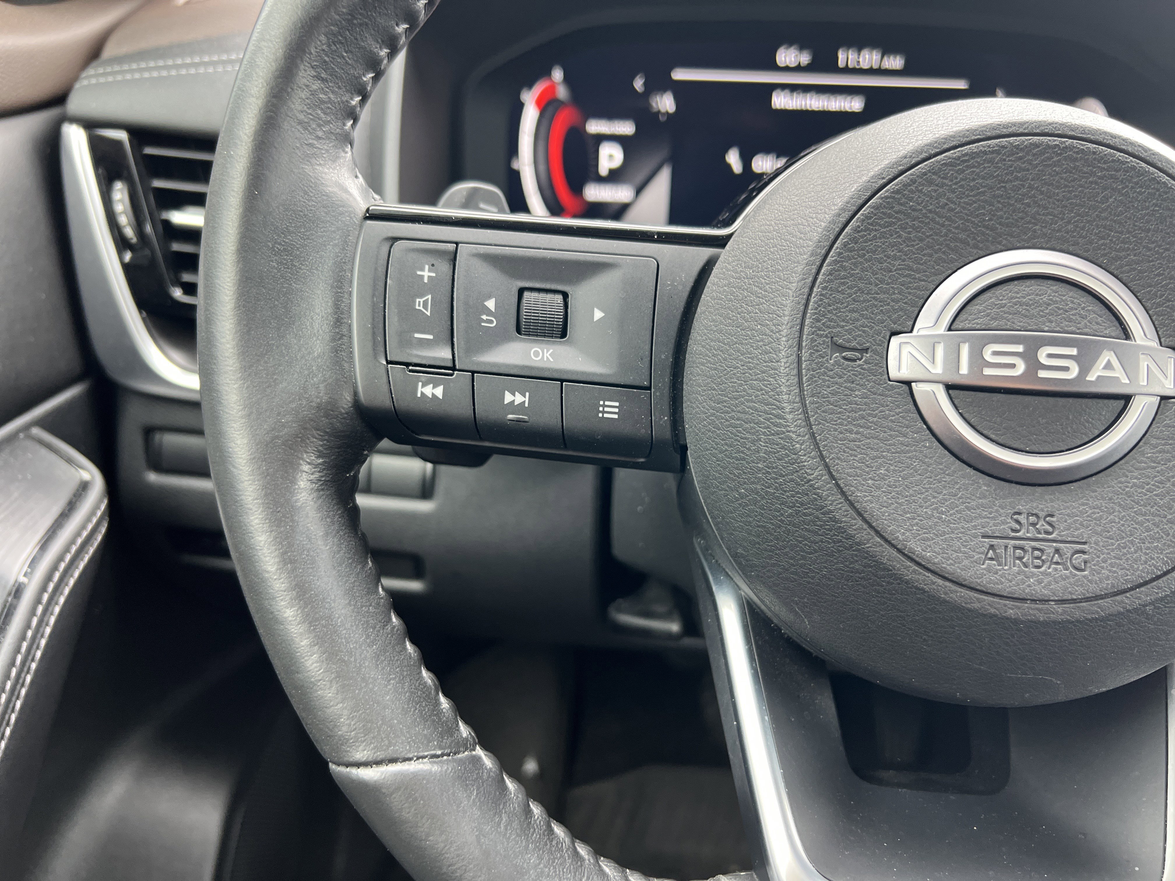 Used 2023 Nissan Rogue Platinum w/ Platinum Premium Package FWD image 19