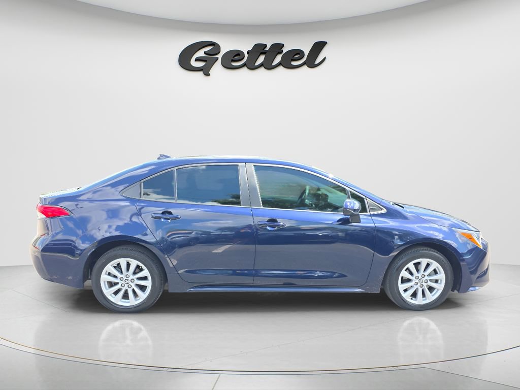 Used 2024 Toyota Corolla LE w/ LE Convenience Package image 3