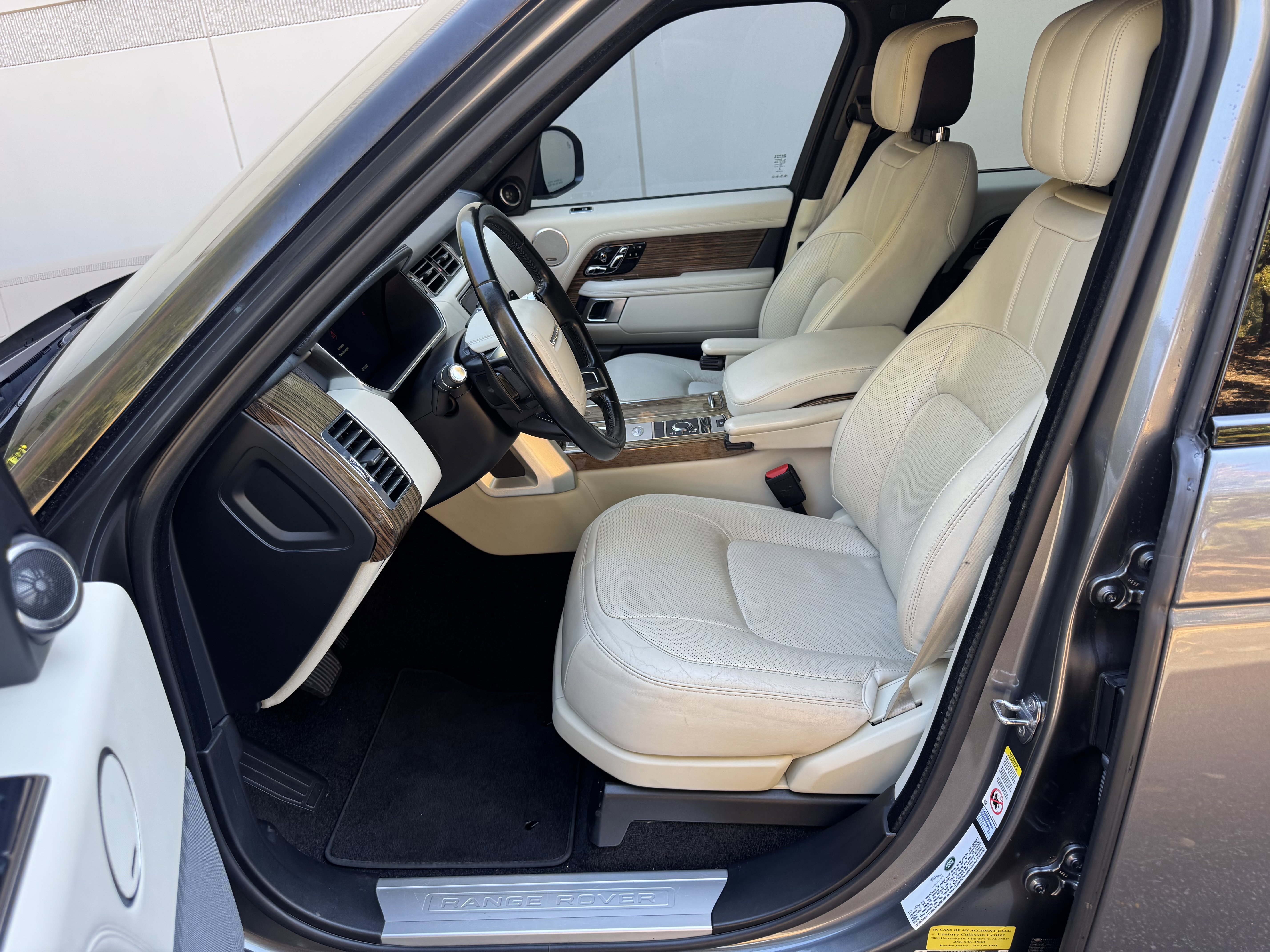 Used 2018 Land Rover Range Rover HSE image 21