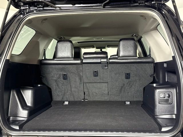 Used 2016 Toyota 4Runner SR5 Premium image 16