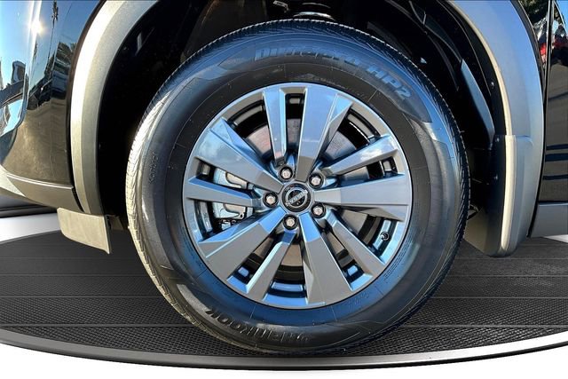 New 2025 Nissan Pathfinder S image 11