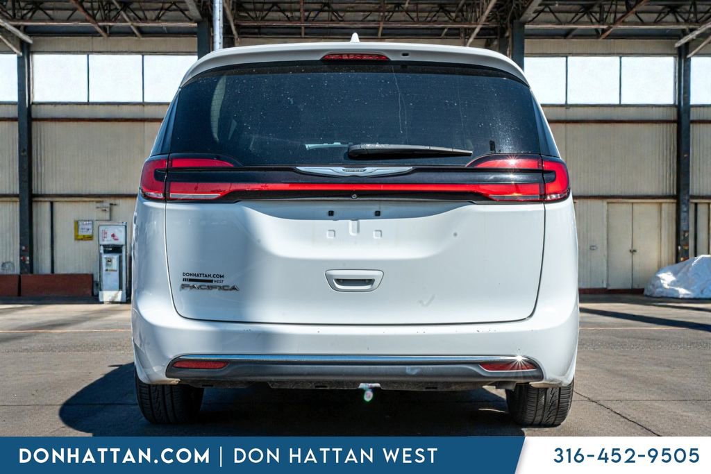 Used 2022 Chrysler Pacifica Touring-L image 33