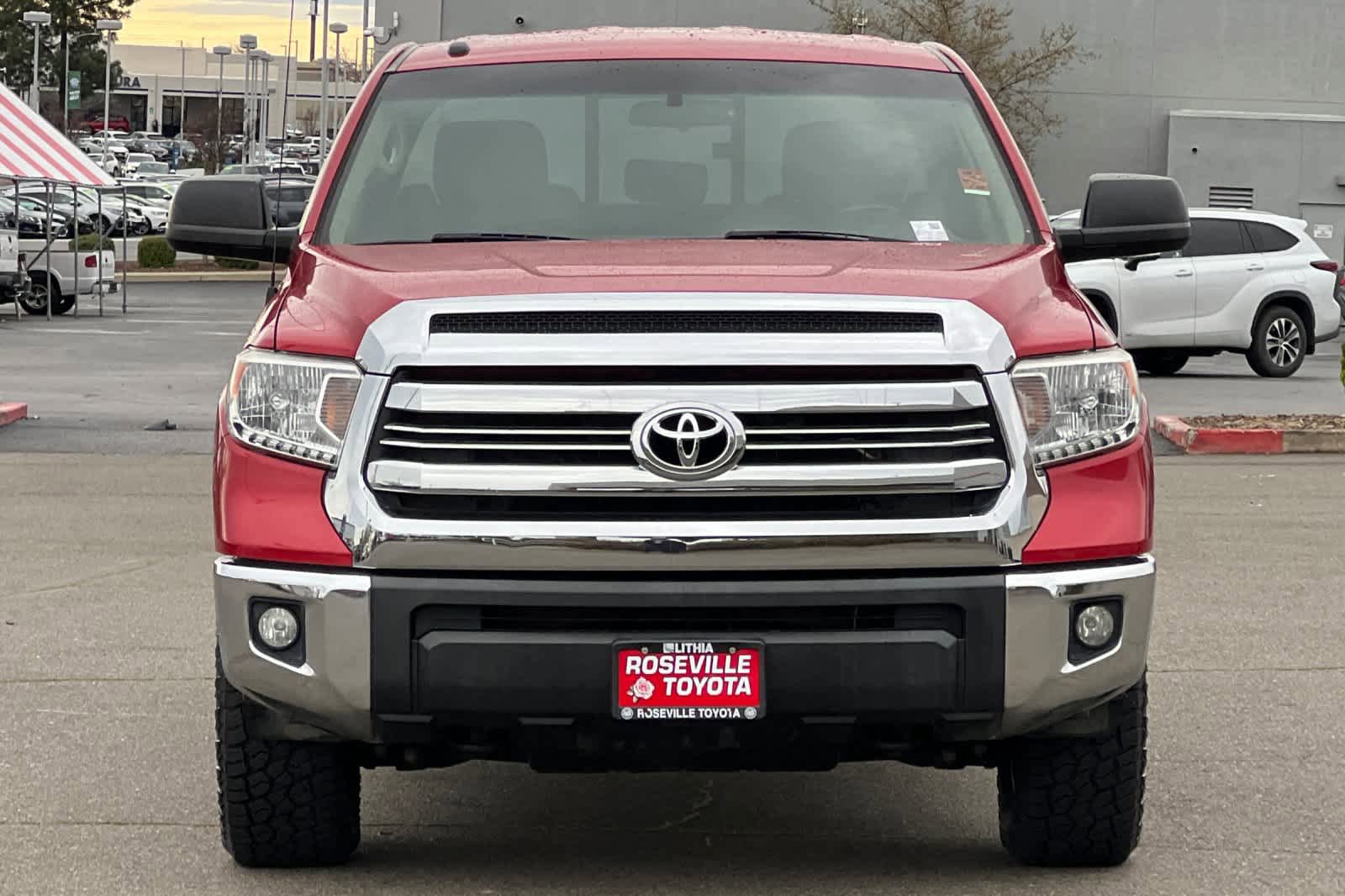 Used 2016 Toyota Tundra SR5 w/ TRD Off Road Package AWD/4WD image 10