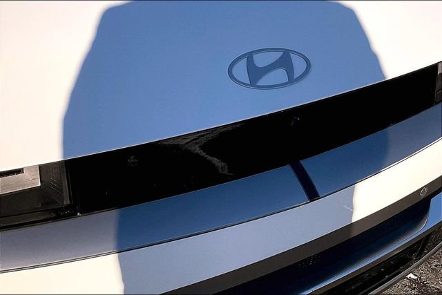 New 2026 Hyundai Ioniq 5 Limited image 32