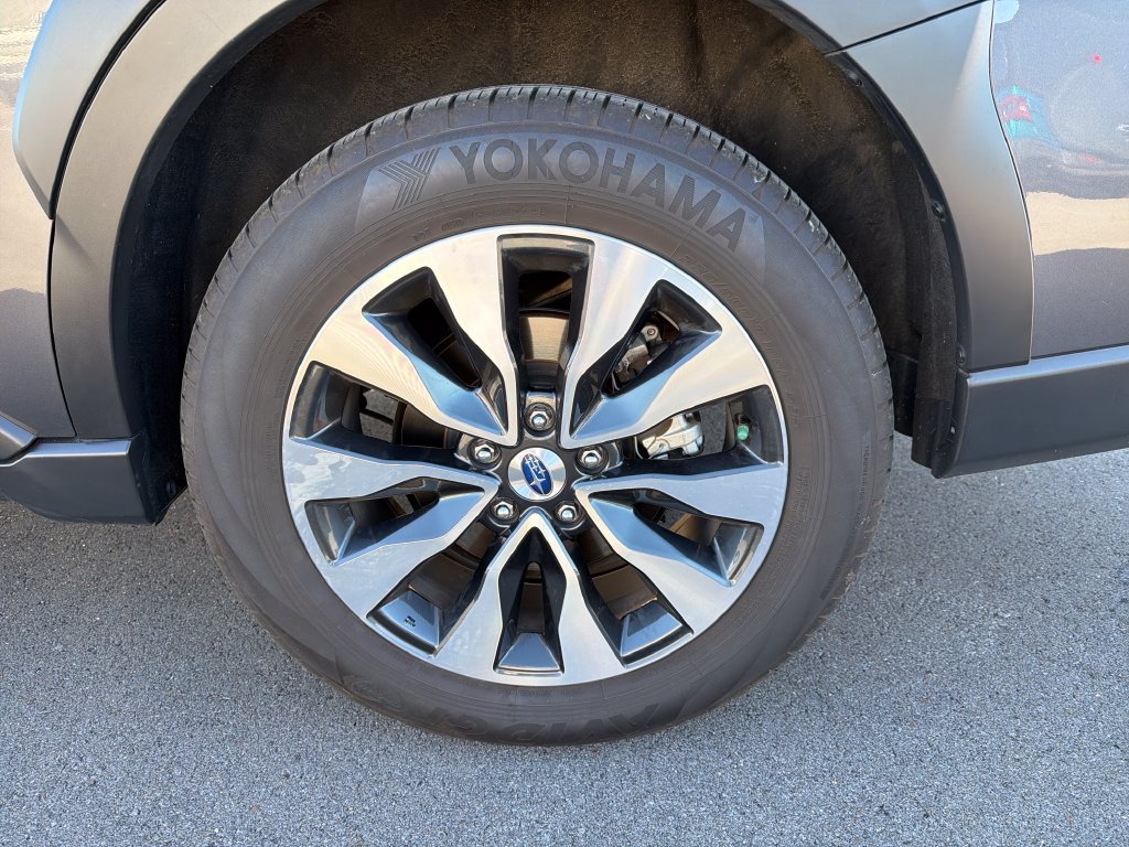 Used 2025 Subaru Outback Touring XT AWD/4WD image 5