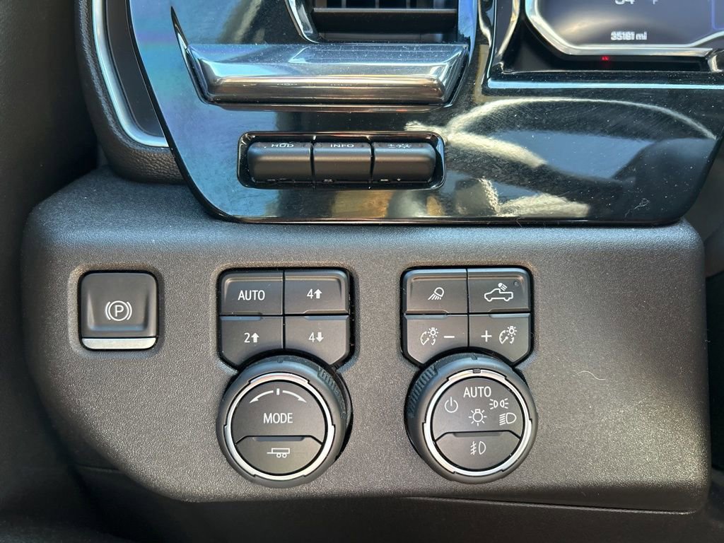 Used 2023 Chevrolet Silverado 1500 High Country w/ High Country Premium Package image 32