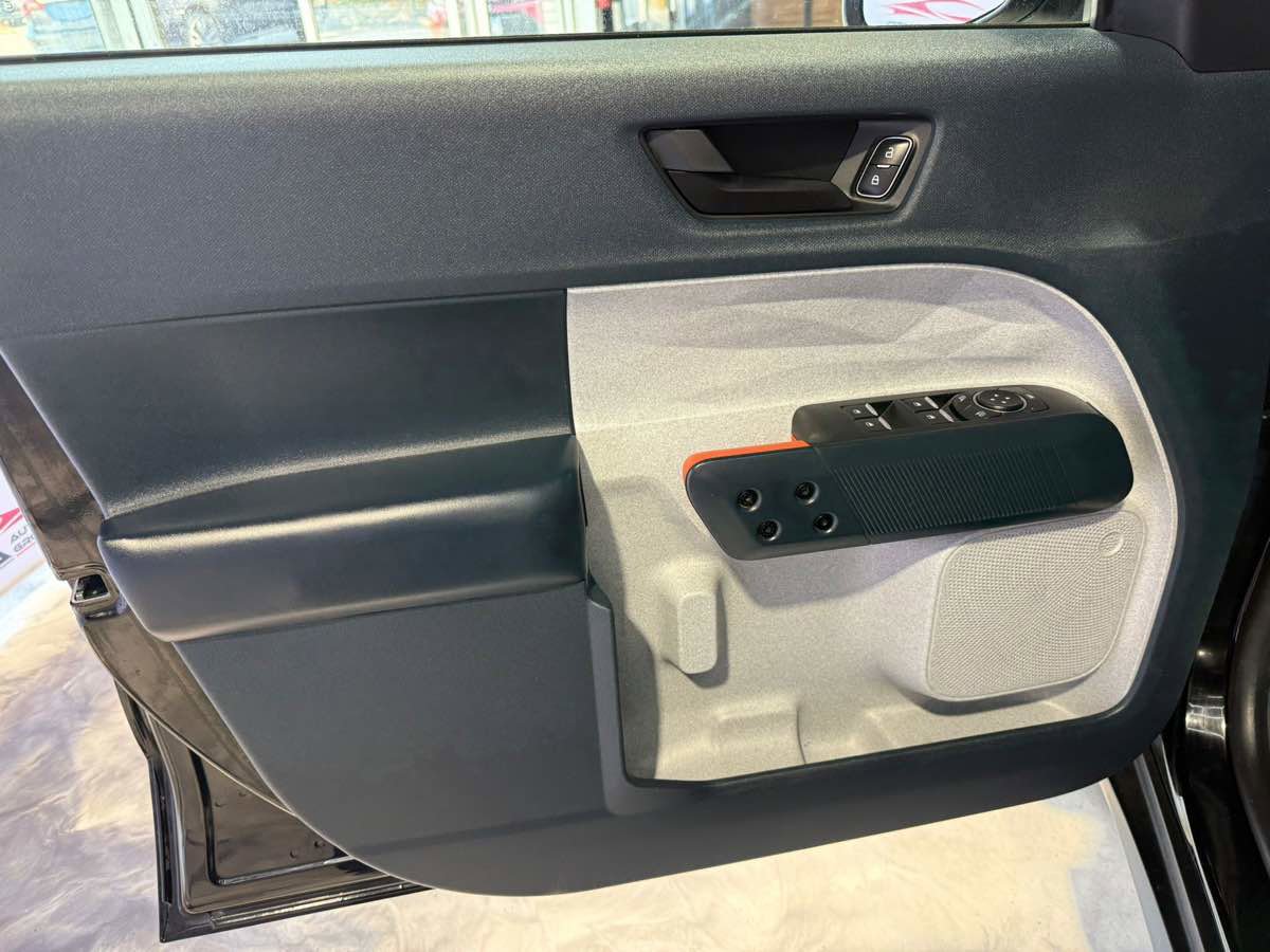 Used 2022 Ford Maverick XLT FWD image 39