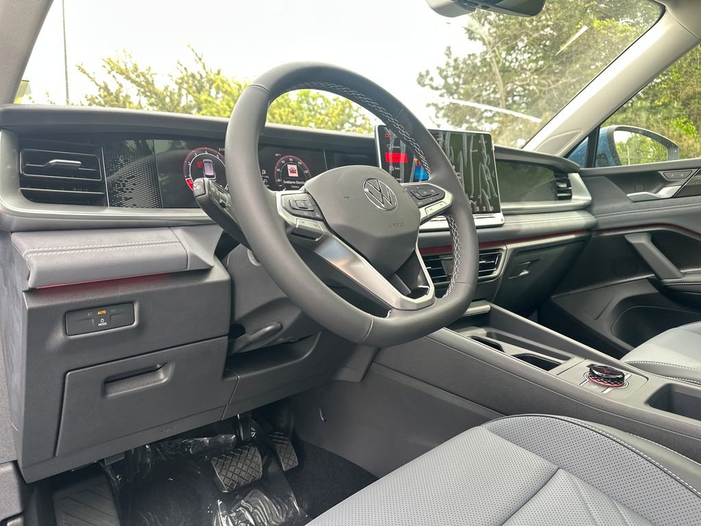 New 2026 Volkswagen Tiguan SE AWD/4WD image 11