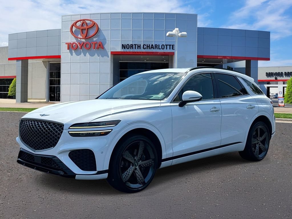 Used 2022 Genesis GV70 3.5T Sport w/ Sport Prestige Package AWD/4WD image 3