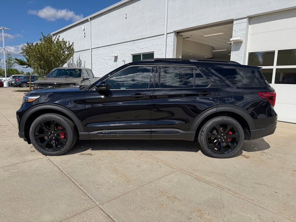 Used 2024 Ford Explorer ST w/ Equipment Group 401A AWD/4WD image 8
