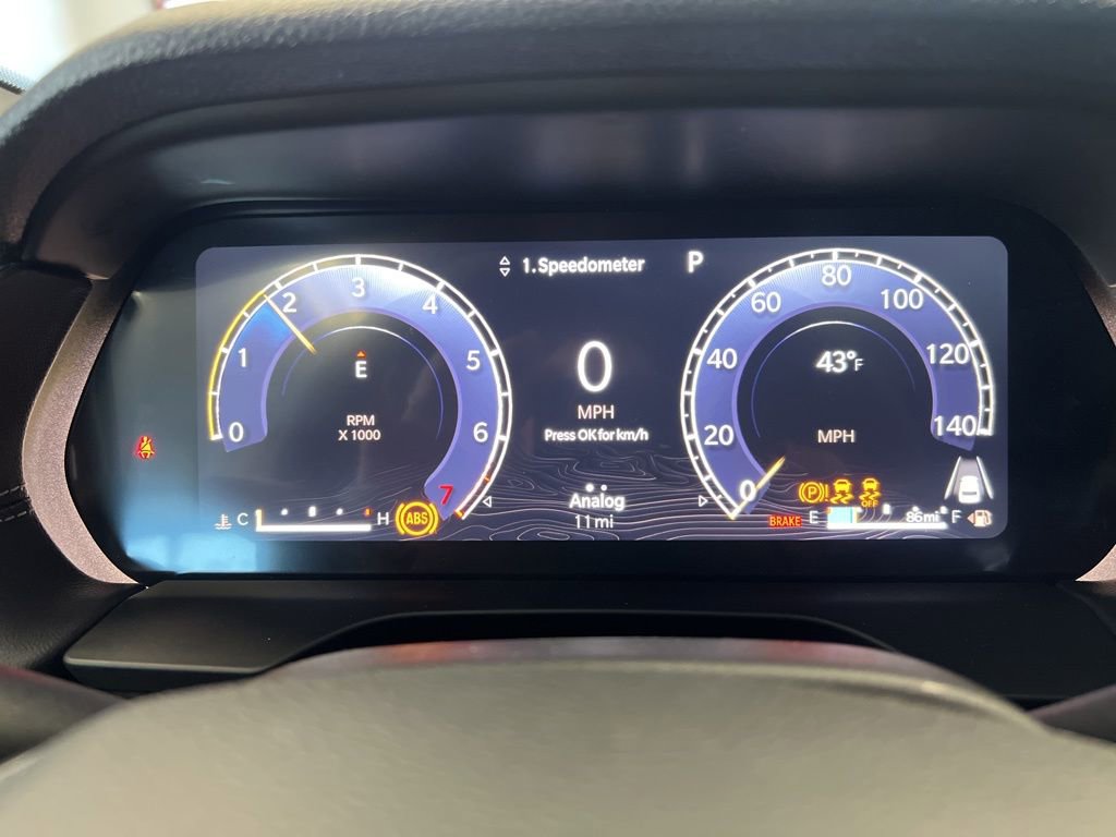 New 2025 Jeep Grand Cherokee Altitude image 11