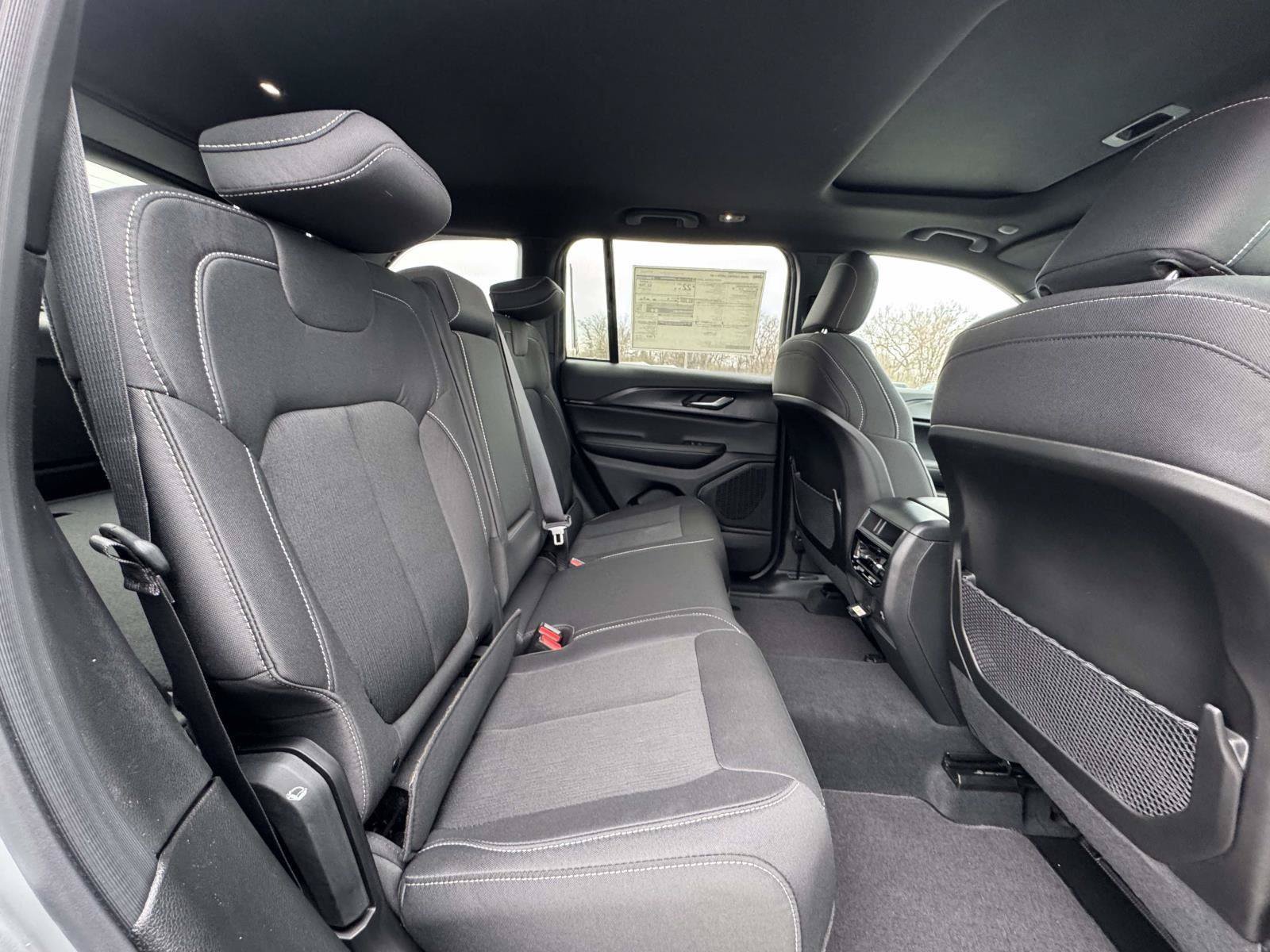New 2026 Jeep Grand Cherokee Laredo X AWD/4WD image 17