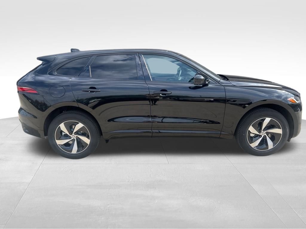 Used 2025 Jaguar F-PACE R-Dynamic S image 5
