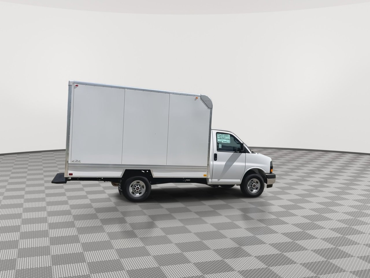 New 2026 GMC Savana 3500 w/ Power Convenience Package RWD image 29