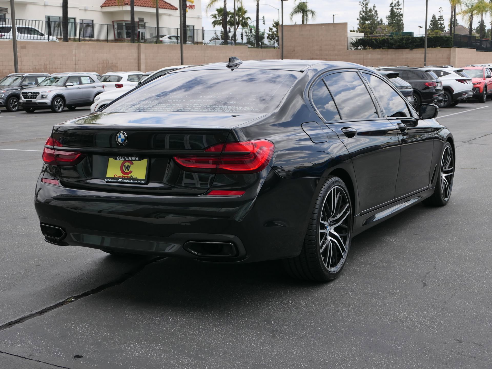 Used 2019 BMW 740i w/ M Sport Package RWD image 3