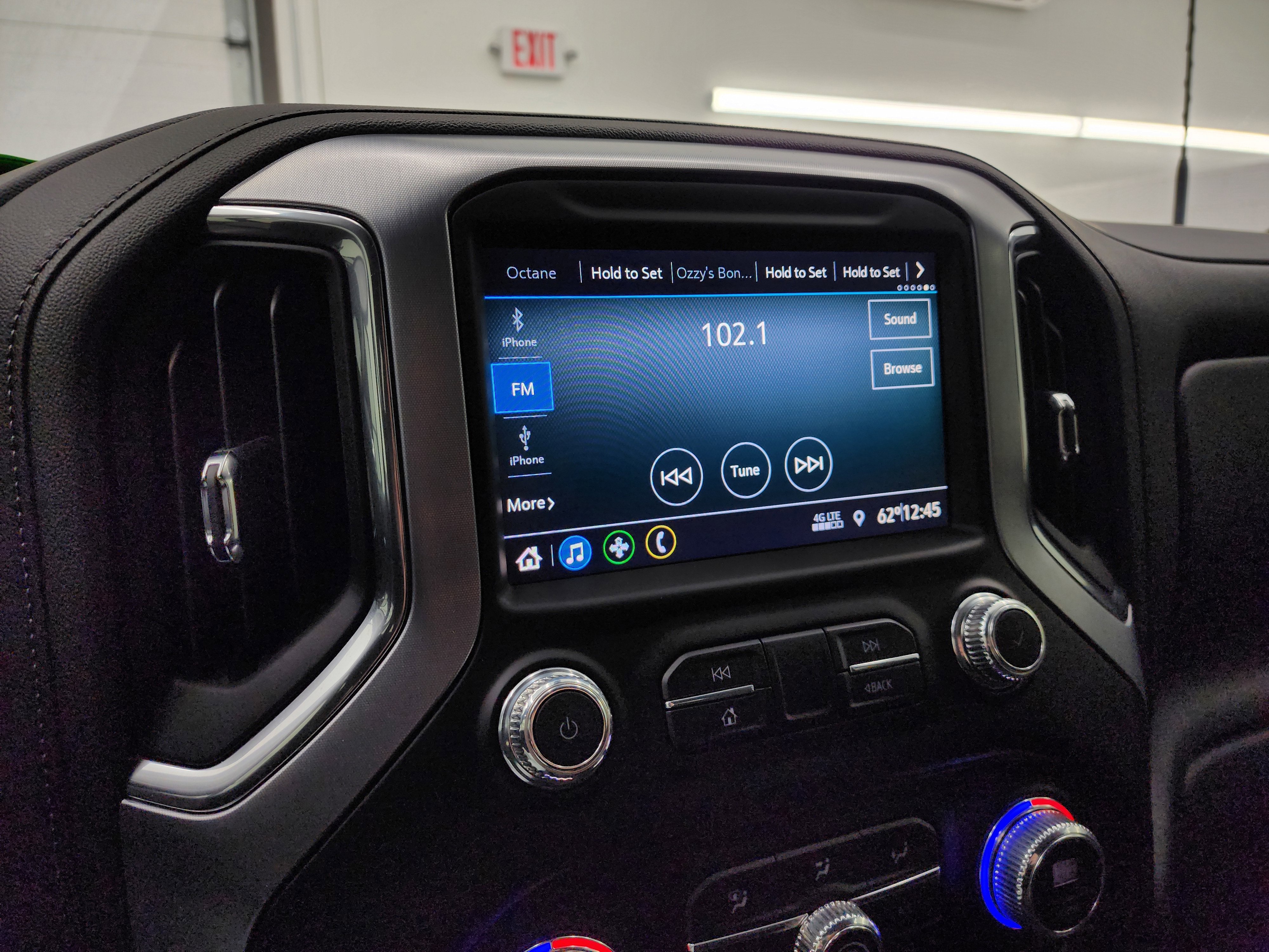 Used 2023 GMC Sierra 2500 SLE w/ SLE Convenience Package image 11