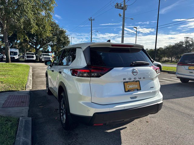 Used 2024 Nissan Rogue S AWD/4WD image 5