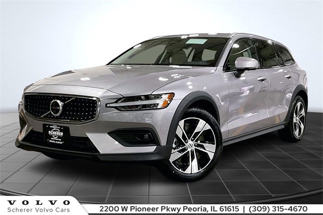 New 2026 Volvo V60 B5 Cross Country Plus w/ Climate Package