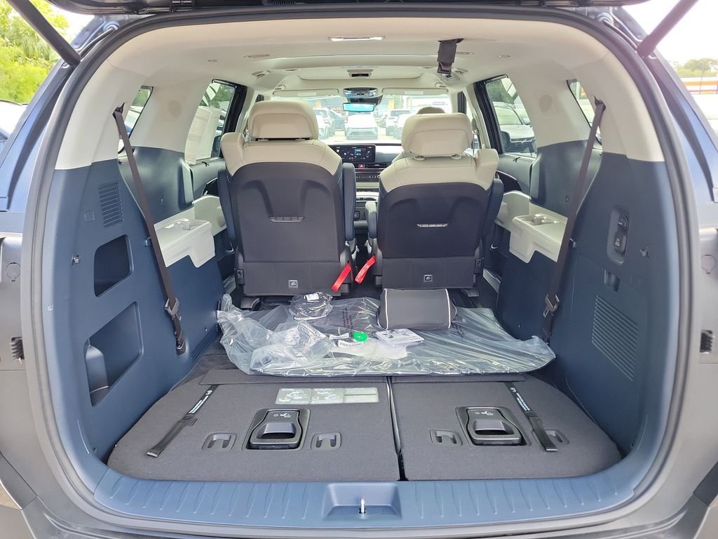 New 2026 Kia Carnival SX Prestige FWD image 14