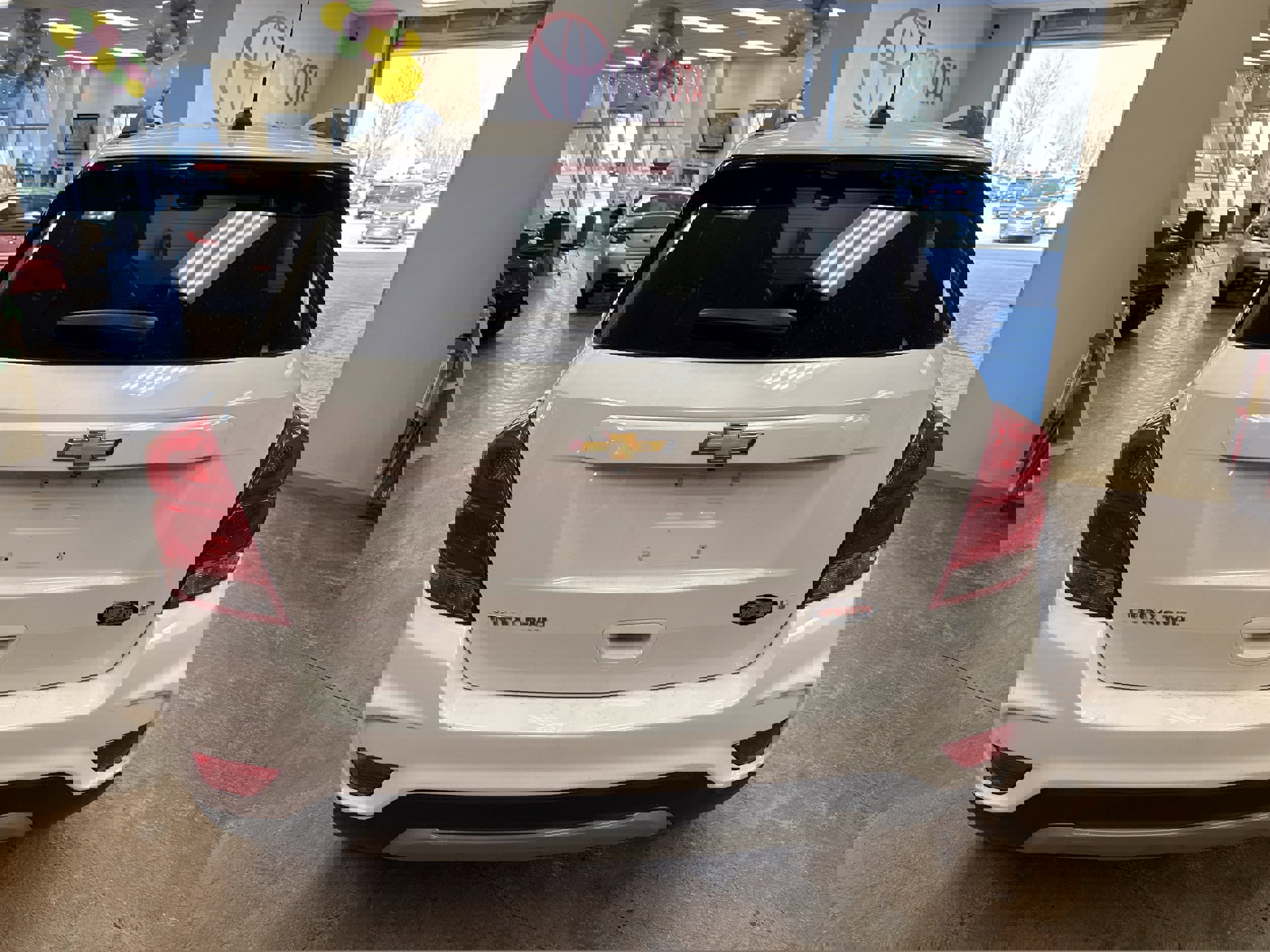 Used 2018 Chevrolet Trax LT w/ LT Convenience Package AWD/4WD image 8