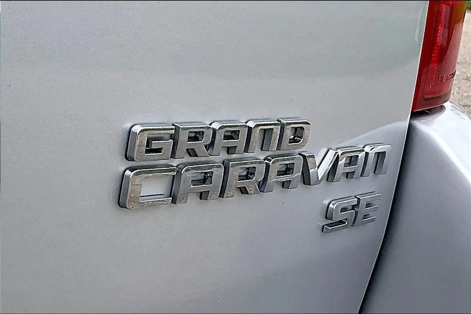 Used 2010 Dodge Grand Caravan SE FWD image 24
