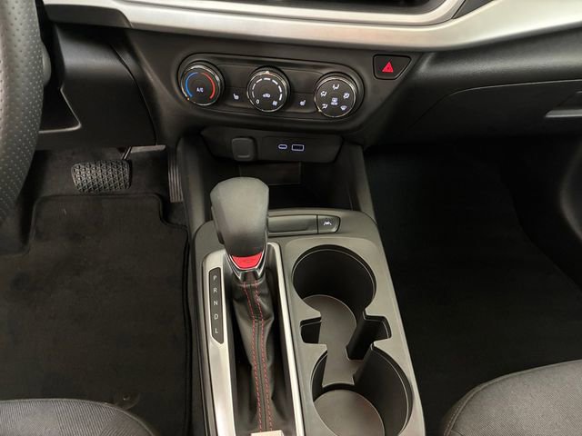 Used 2025 Chevrolet Trax RS w/ Sunroof Package image 21