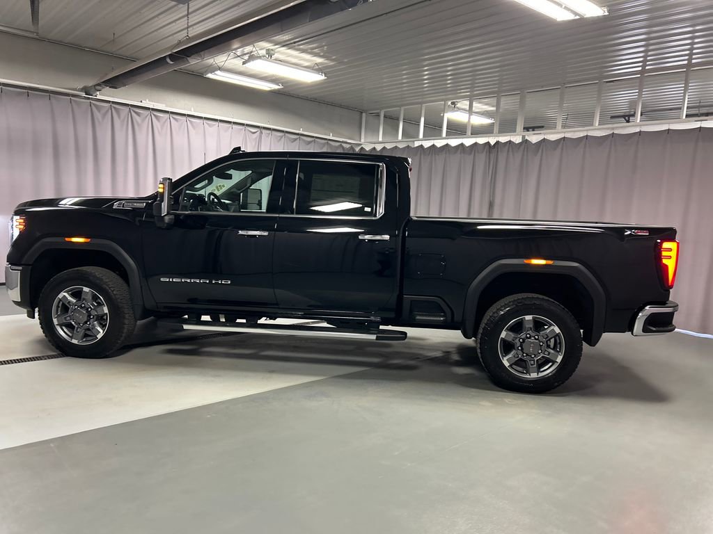 Used 2025 GMC Sierra 2500 SLT w/ SLT Premium Package image 4