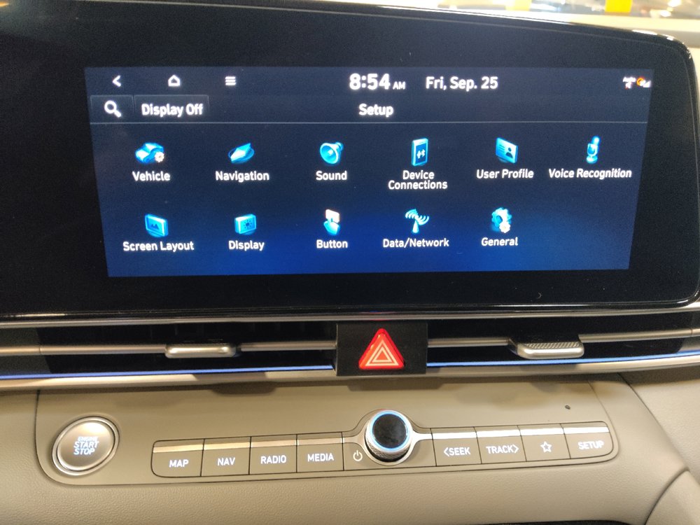 Used 2025 Hyundai Elantra SEL FWD image 25