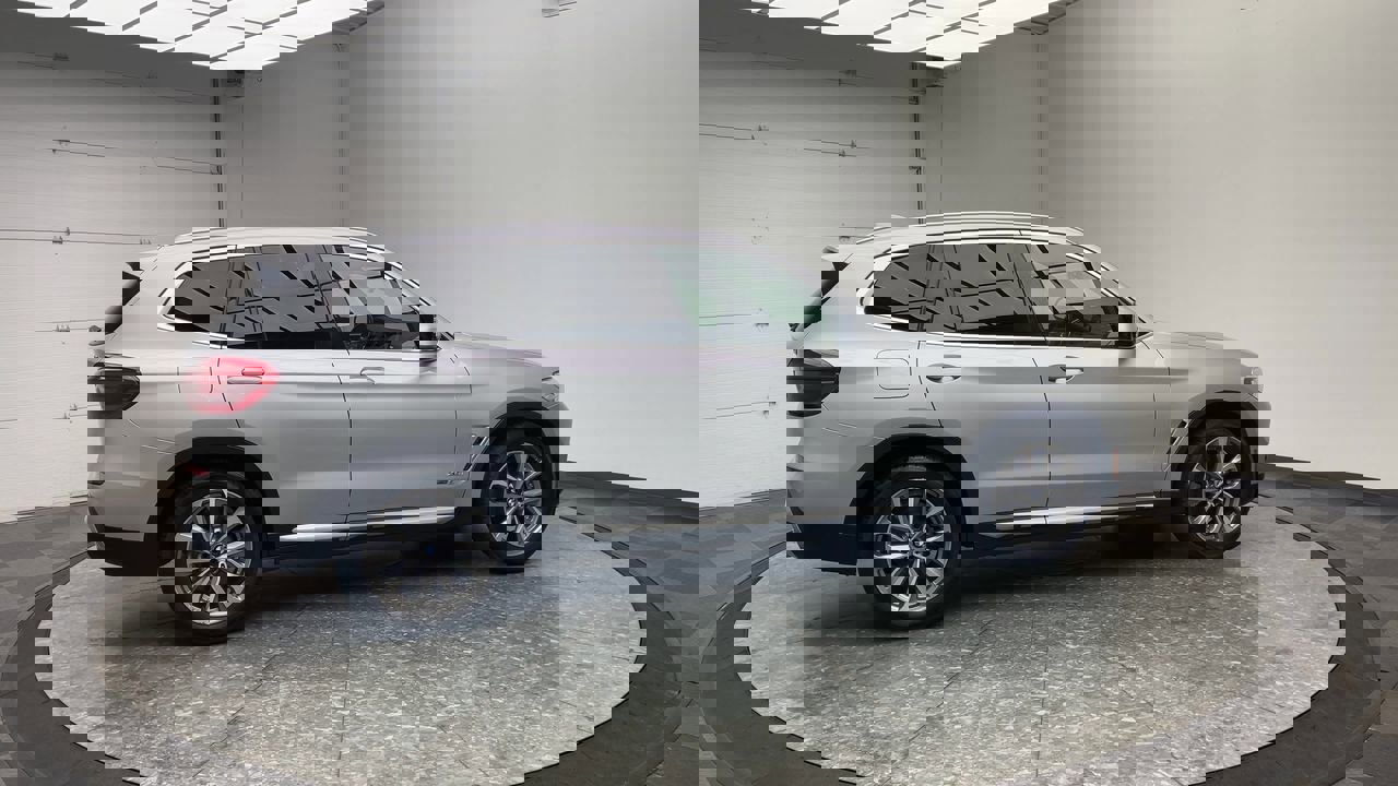 Used 2018 BMW X3 xDrive30i w/ Premium Package image 40