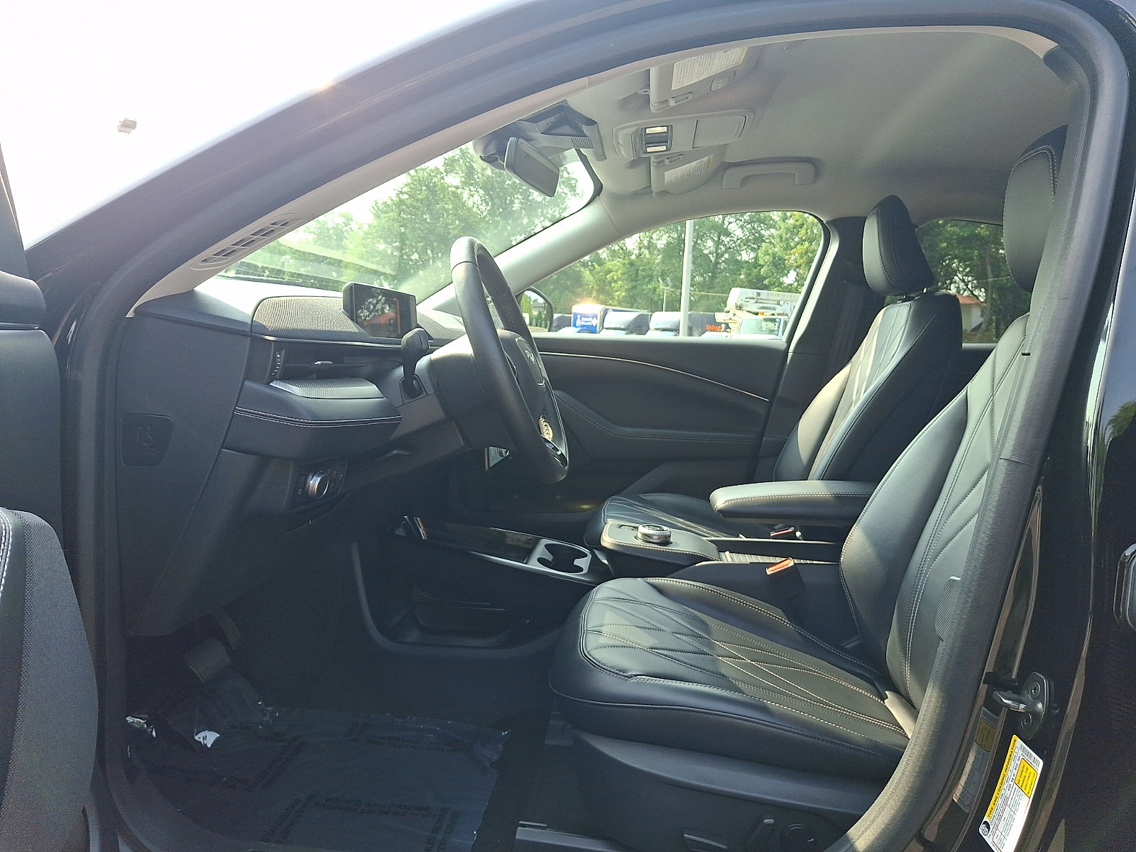 Used 2021 Ford Mustang Mach-E Select w/ Comfort/Appearance Package RWD image 14