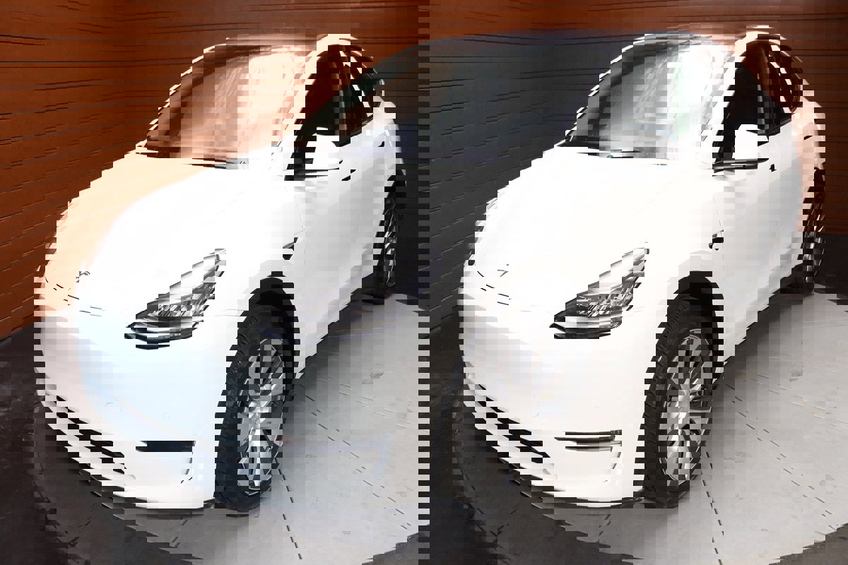 Used 2022 Tesla Model Y Long Range image 6