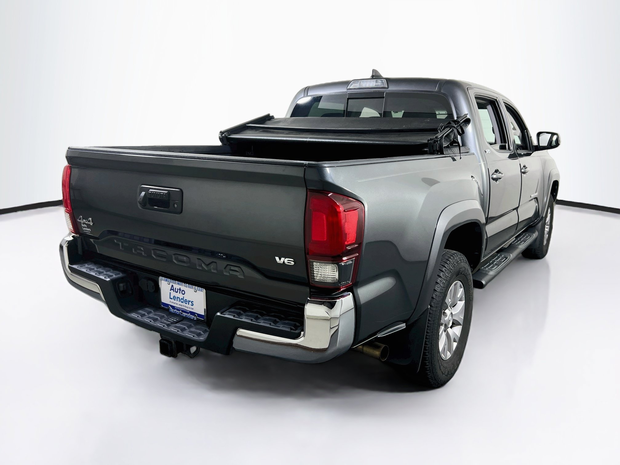 Used 2019 Toyota Tacoma SR5 AWD/4WD image 5