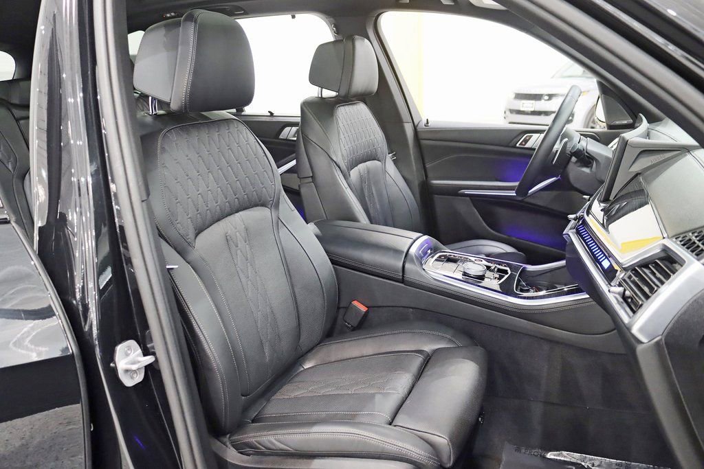 Used 2024 BMW X5 M60i image 33