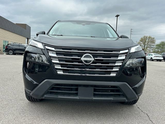 Used 2025 Nissan Rogue SV image 9