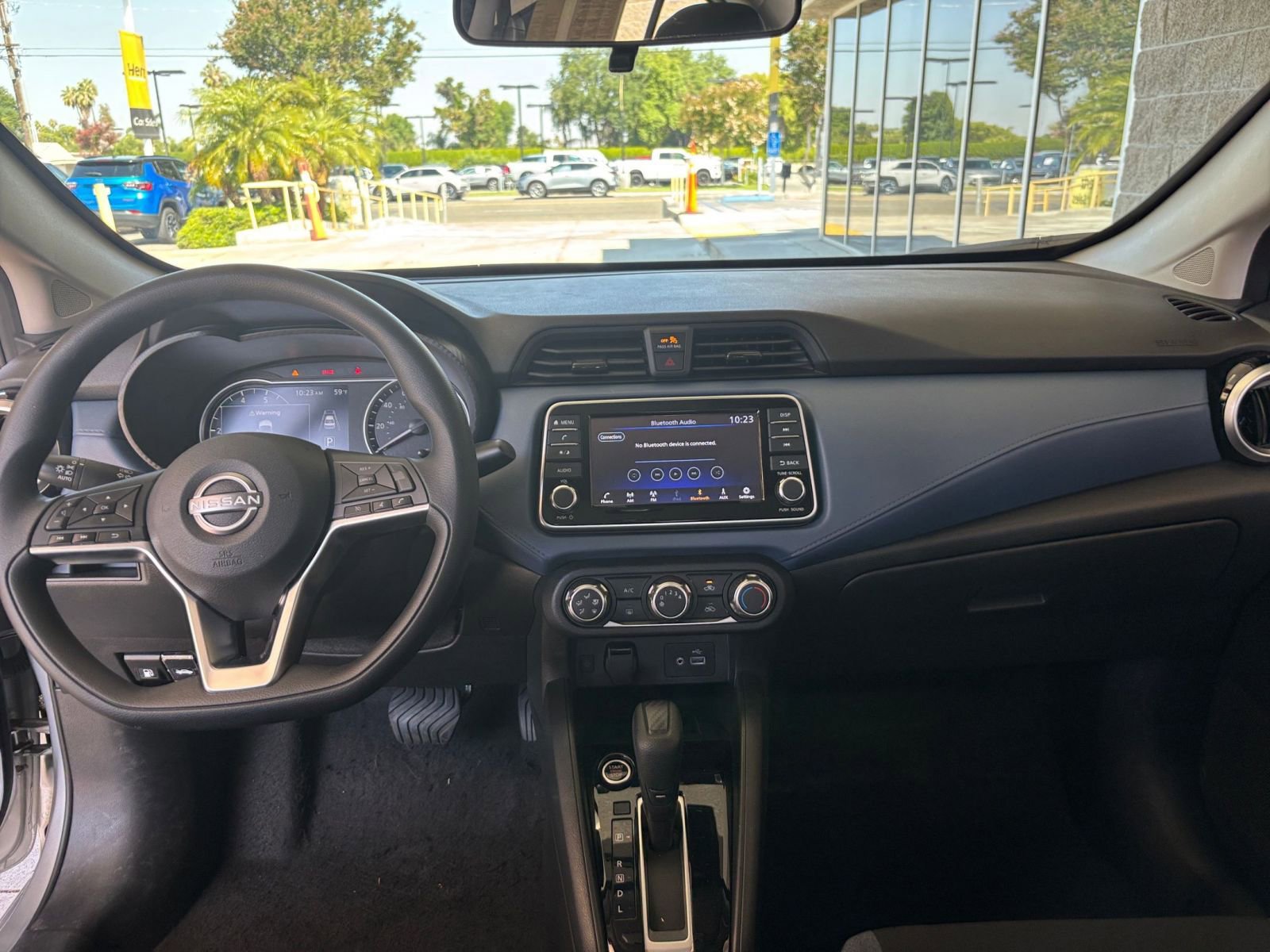 Used 2025 Nissan Versa SV FWD image 32