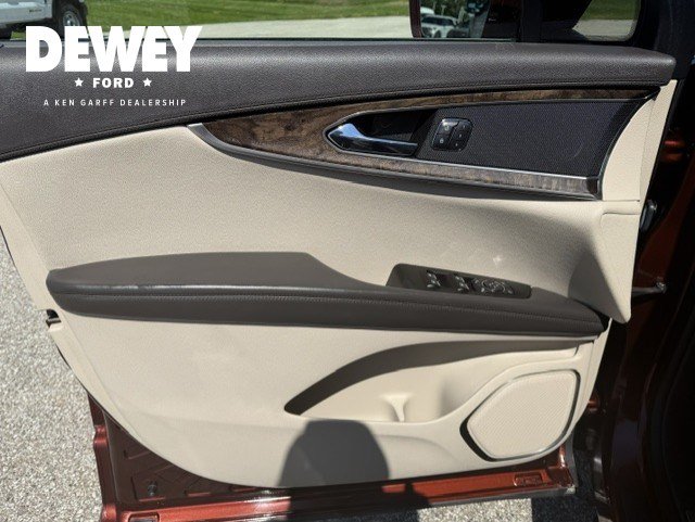 Used 2016 Lincoln MKX Select w/ Select Plus Package FWD image 10