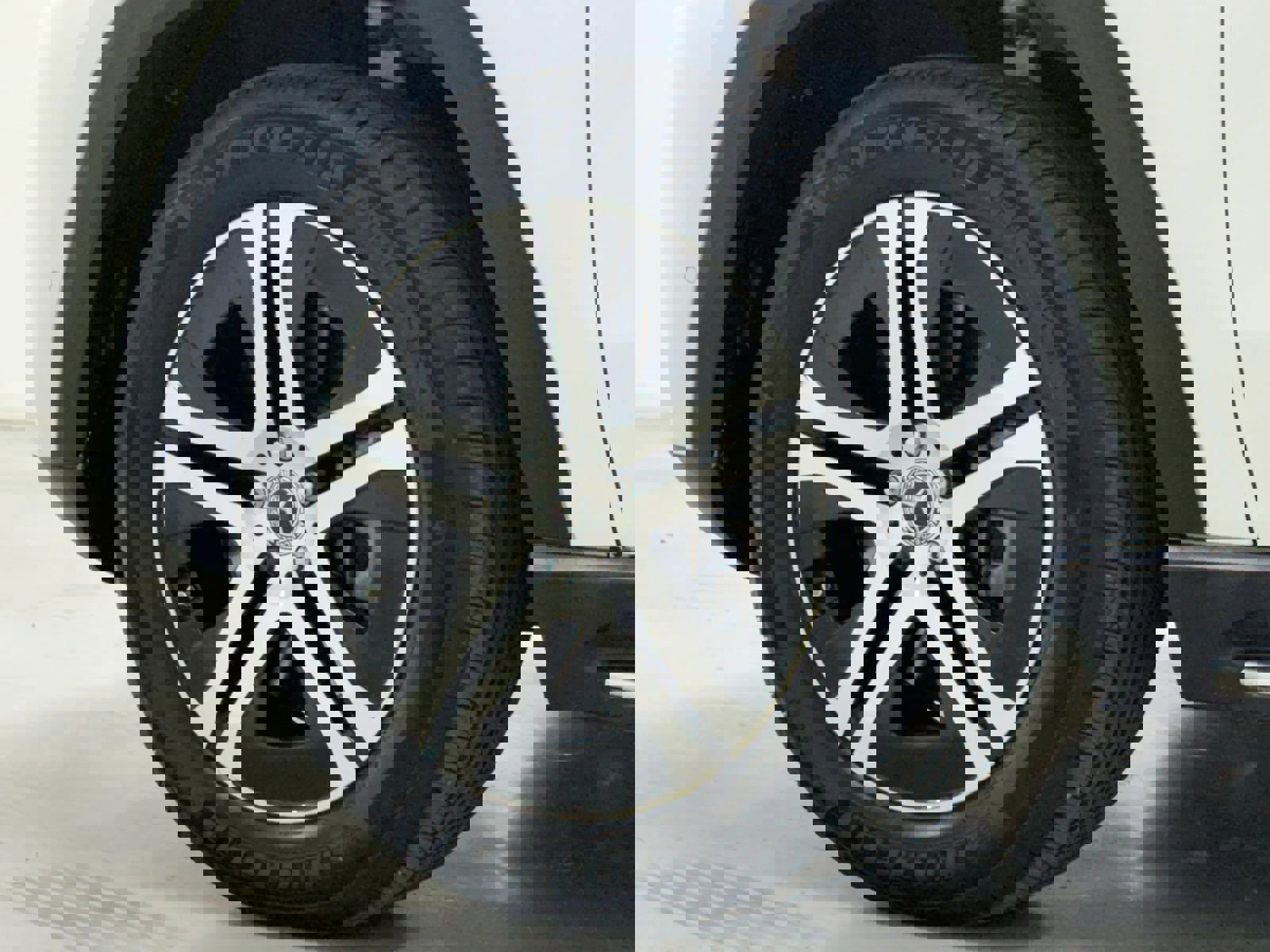 Used 2021 Mercedes-Benz GLS 450 4MATIC image 49